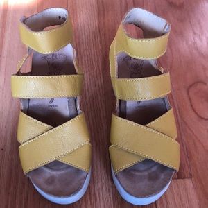 Fly London  leather sandal in size 6.5.
